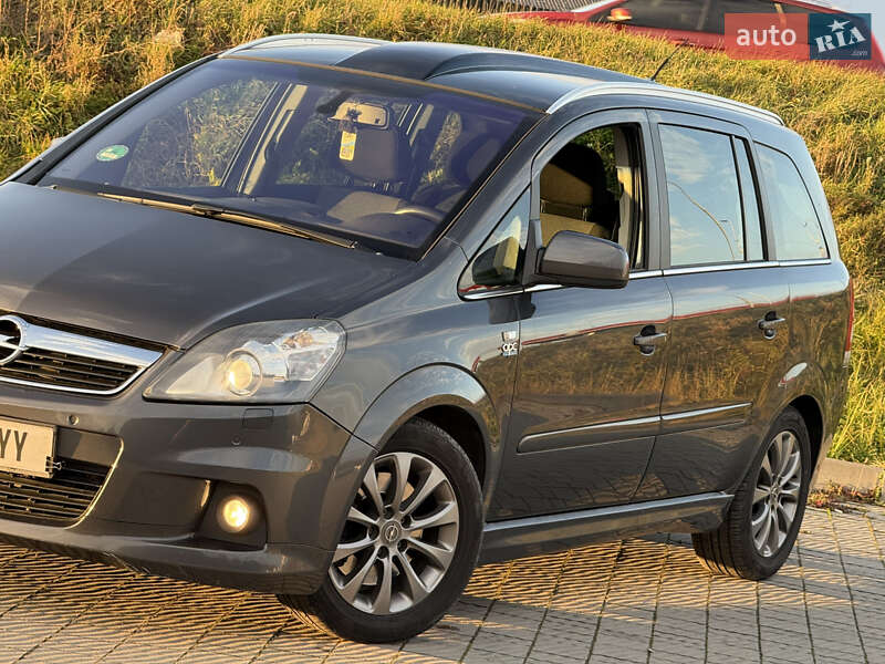 Мінівен Opel Zafira 2011 в Стрию