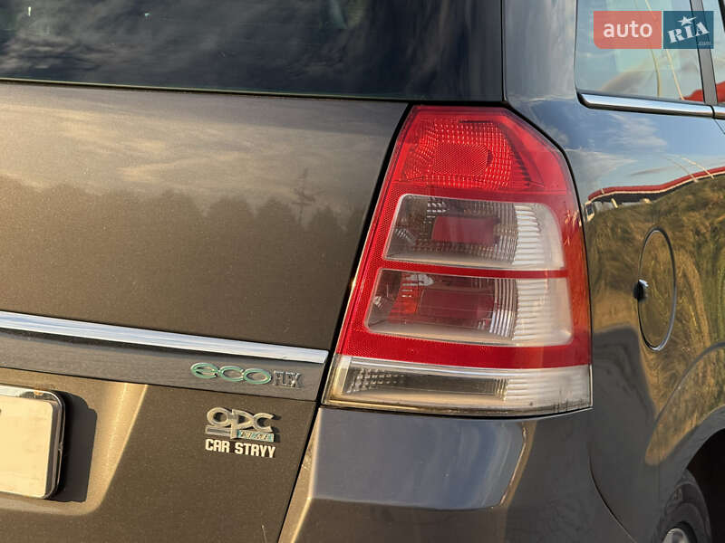 Мінівен Opel Zafira 2011 в Стрию