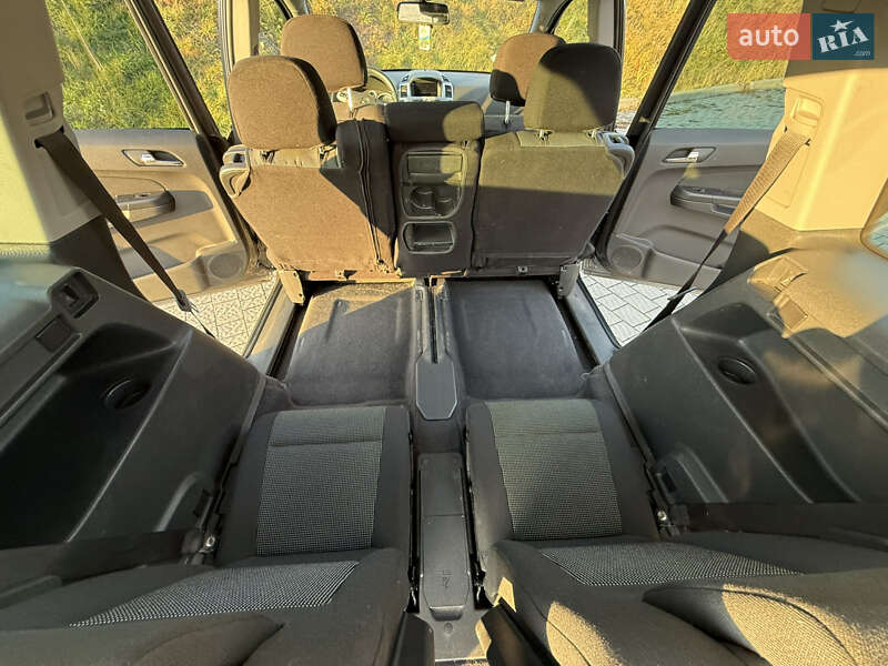 Мінівен Opel Zafira 2011 в Стрию
