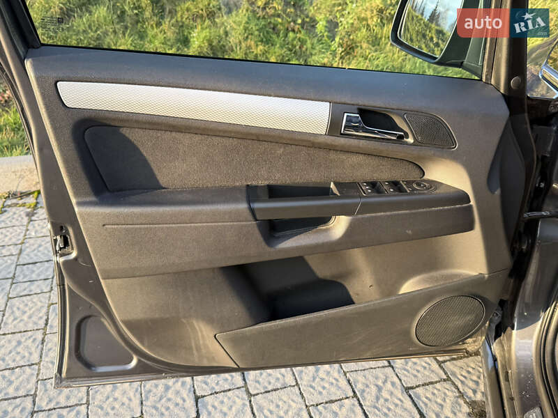 Мінівен Opel Zafira 2011 в Стрию
