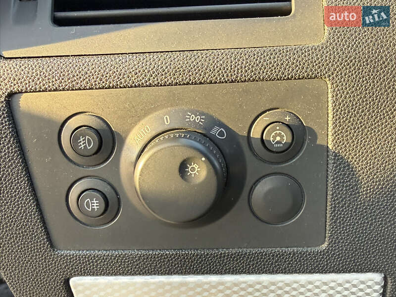 Мінівен Opel Zafira 2011 в Стрию