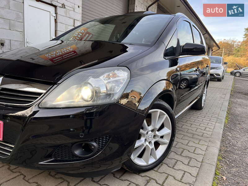 Мінівен Opel Zafira 2008 в Луцьку