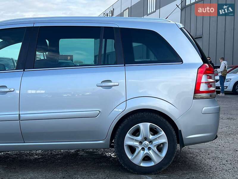 Минивэн Opel Zafira 2012 в Львове фото 5 Минивэн Opel Zafira 2012 в Львове