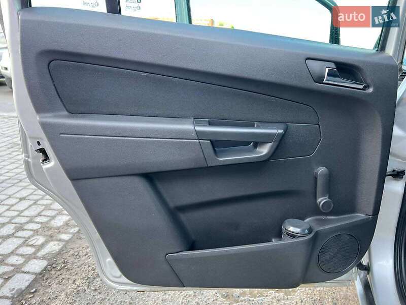 Минивэн Opel Zafira 2012 в Львове фото 36 Минивэн Opel Zafira 2012 в Львове