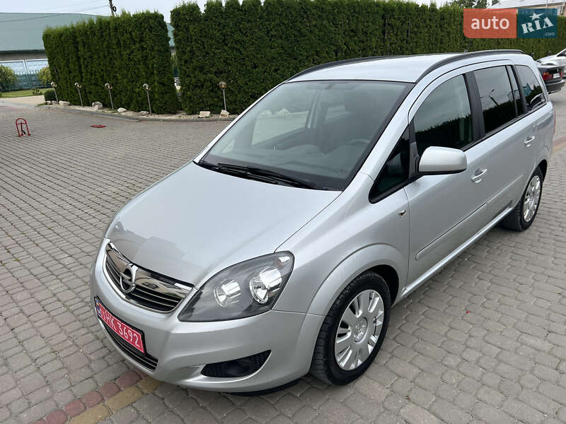 Минивэн Opel Zafira 2012 в Дунаевцах фото 3 Минивэн Opel Zafira 2012 в Дунаевцах