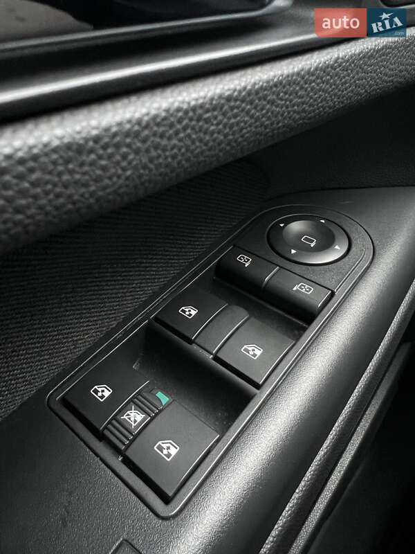 Минивэн Opel Zafira 2011 в Белогородке