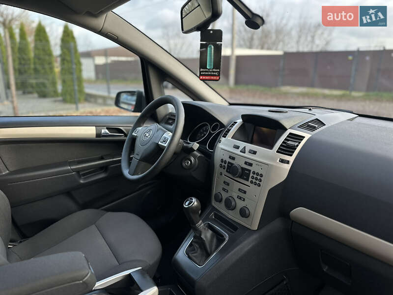 Минивэн Opel Zafira 2008 в Виннице