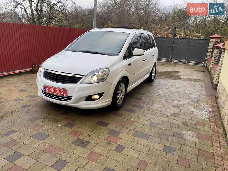 Opel Zafira 2012