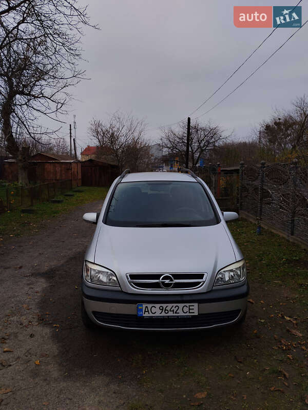Opel Zafira 2004