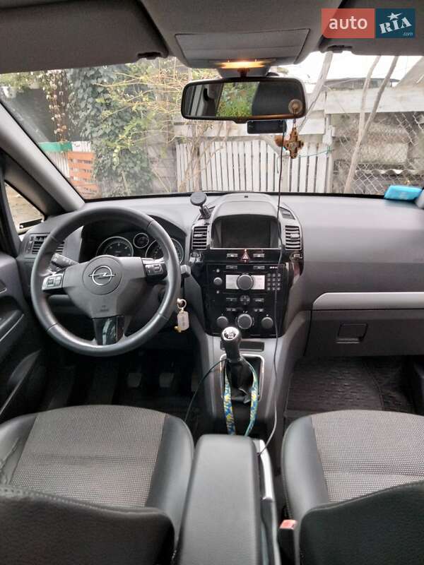 Мінівен Opel Zafira 2011 в Фастові