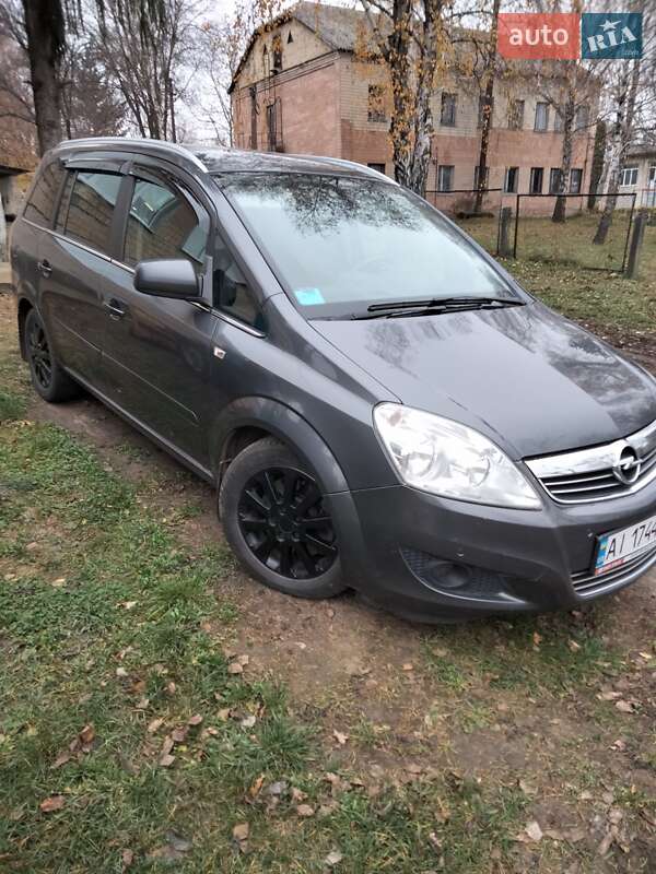 Мінівен Opel Zafira 2011 в Фастові