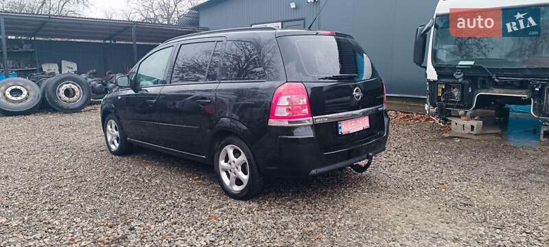 Минивэн Opel Zafira 2013 в Снятине