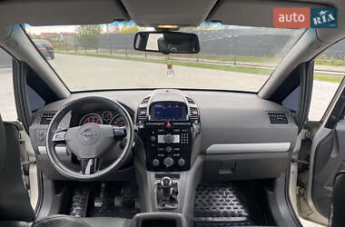 Минивэн Opel Zafira 2011 в Ивано-Франковске