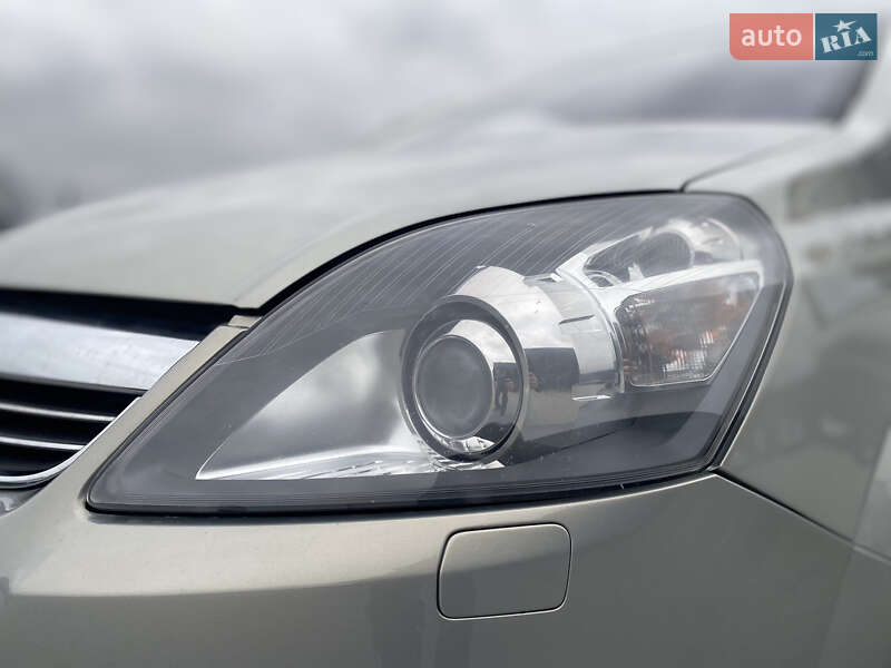 Минивэн Opel Zafira 2011 в Ивано-Франковске