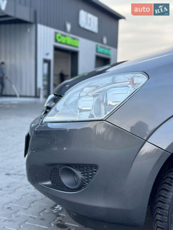 Минивэн Opel Zafira 2009 в Владимире