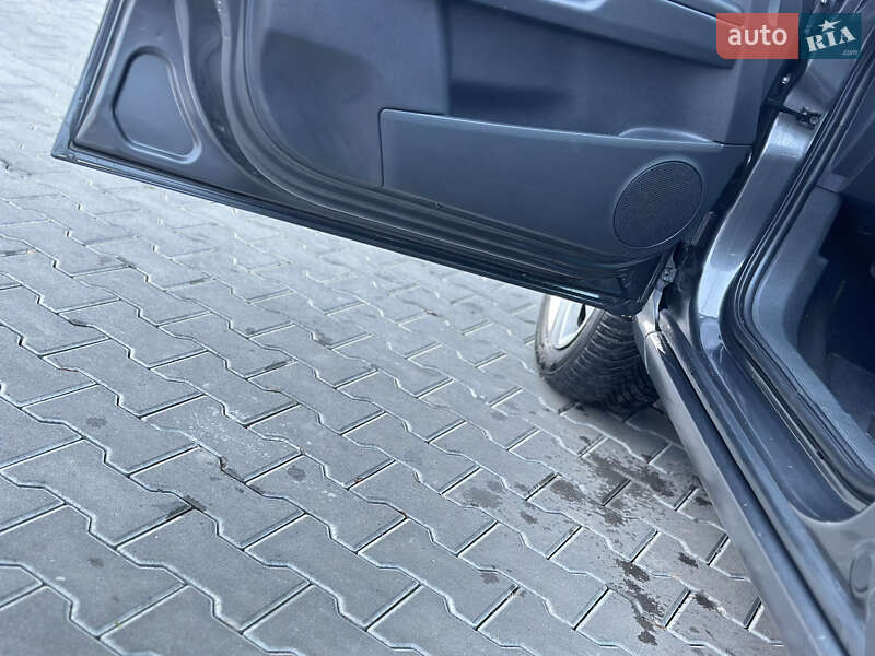 Минивэн Opel Zafira 2009 в Владимире