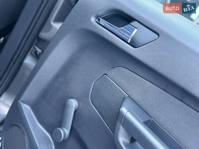 Минивэн Opel Zafira 2009 в Владимире