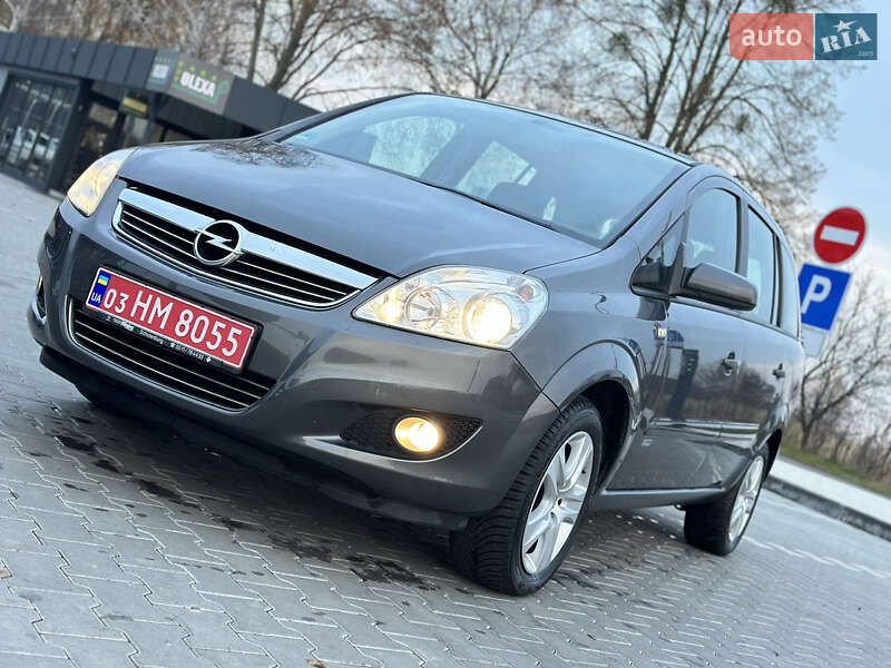 Минивэн Opel Zafira 2009 в Владимире