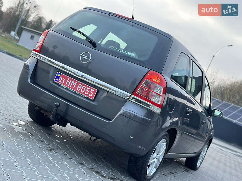 Минивэн Opel Zafira 2009 в Владимире