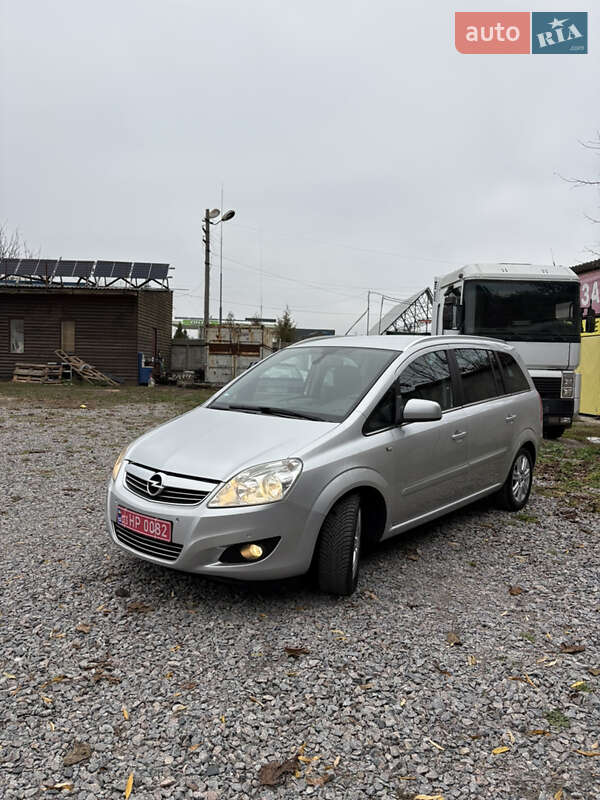 Мінівен Opel Zafira 2010 в Білій Церкві