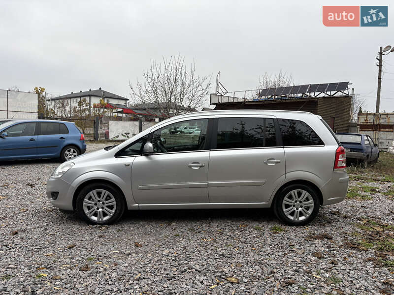 Мінівен Opel Zafira 2010 в Білій Церкві