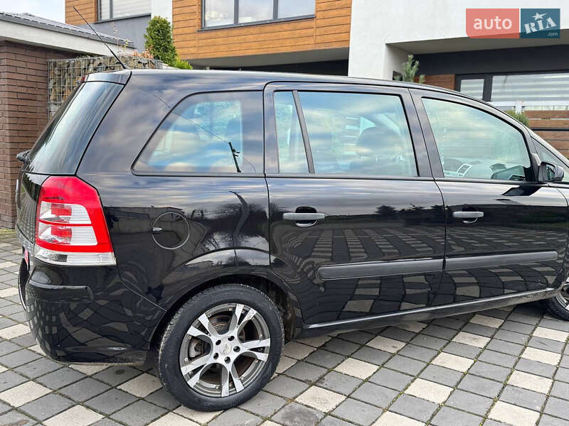 Мінівен Opel Zafira 2009 в Стрию