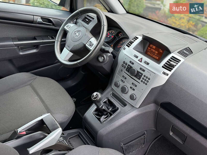 Мінівен Opel Zafira 2009 в Стрию