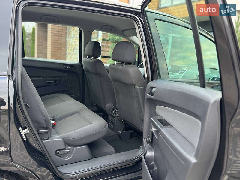 Мінівен Opel Zafira 2009 в Стрию