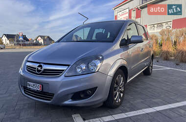 Минивэн Opel Zafira 2010 в Луцке
