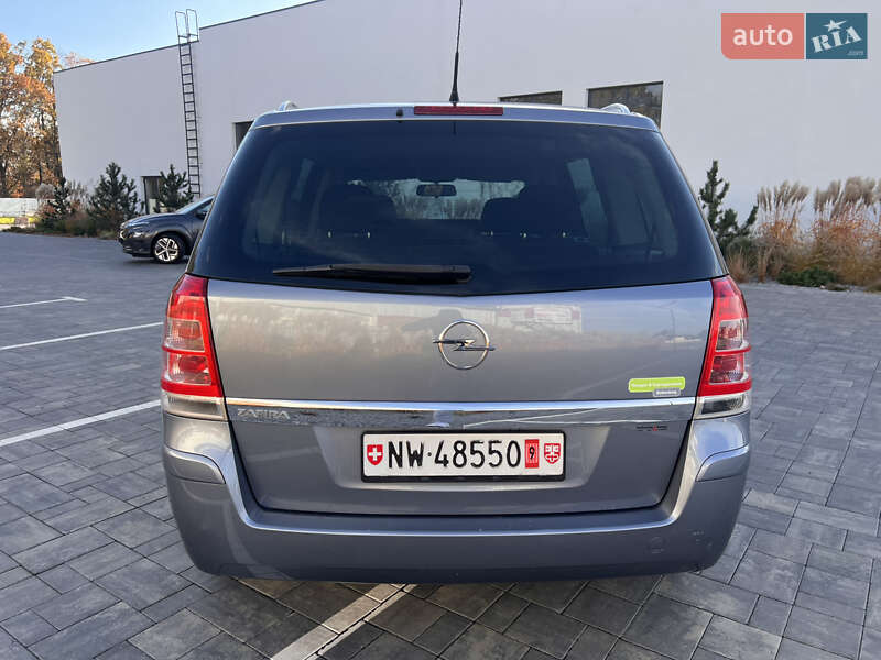 Минивэн Opel Zafira 2010 в Луцке фото 5 Минивэн Opel Zafira 2010 в Луцке