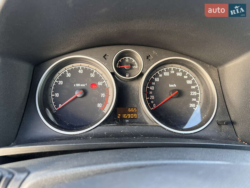 Минивэн Opel Zafira 2010 в Луцке фото 22 Минивэн Opel Zafira 2010 в Луцке