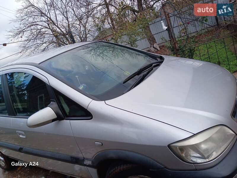 Мінівен Opel Zafira 2004 в Кривому Розі