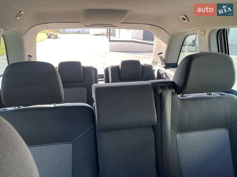 Минивэн Opel Zafira 2010 в Луцке