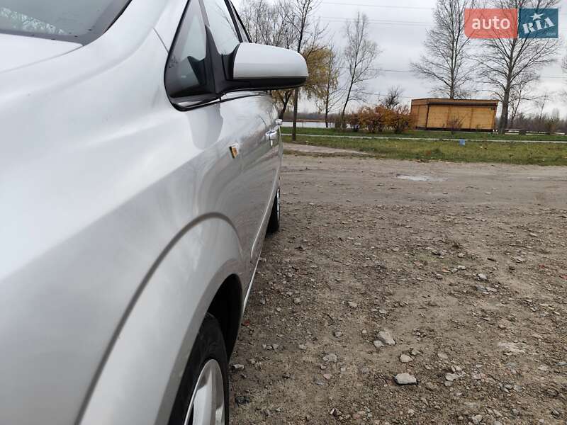 Минивэн Opel Zafira 2008 в Киеве