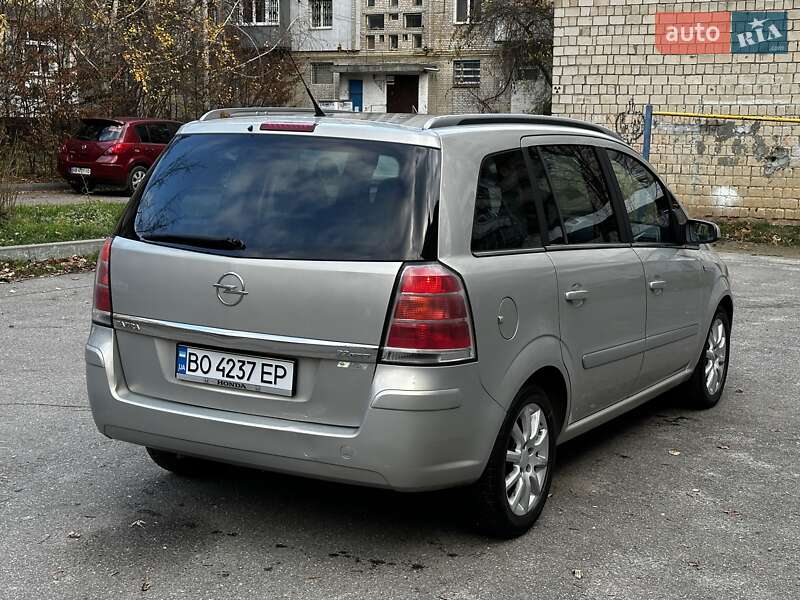 Минивэн Opel Zafira 2005 в Виннице