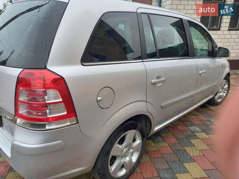 Минивэн Opel Zafira 2010 в Сарнах фото 12 Минивэн Opel Zafira 2010 в Сарнах