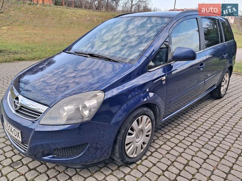 Минивэн Opel Zafira 2010 в Львове