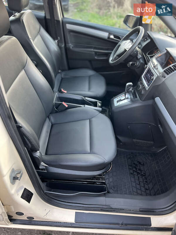 Минивэн Opel Zafira 2007 в Львове