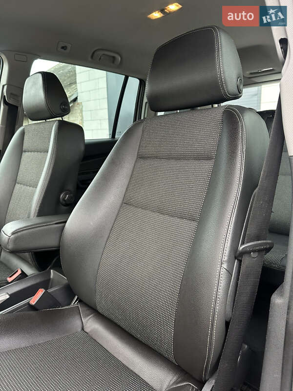 Минивэн Opel Zafira 2007 в Хороле