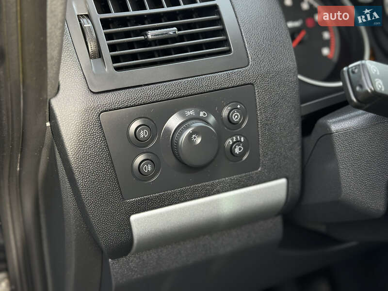 Минивэн Opel Zafira 2011 в Каменском фото 48 Минивэн Opel Zafira 2011 в Каменском