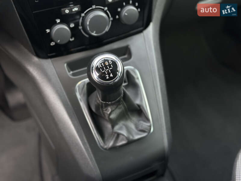 Минивэн Opel Zafira 2011 в Каменском фото 56 Минивэн Opel Zafira 2011 в Каменском