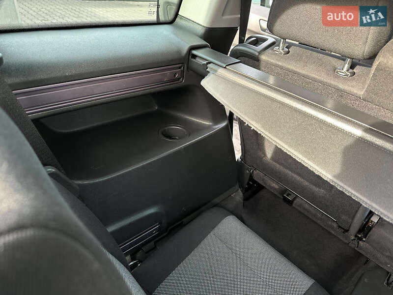 Минивэн Opel Zafira 2011 в Каменском фото 73 Минивэн Opel Zafira 2011 в Каменском