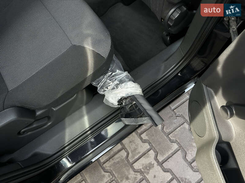 Минивэн Opel Zafira 2011 в Каменском фото 82 Минивэн Opel Zafira 2011 в Каменском