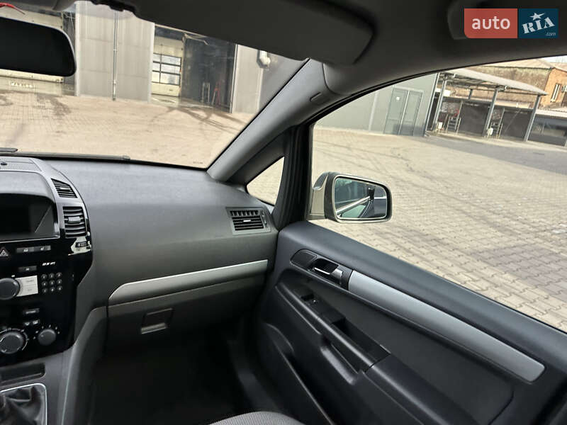 Минивэн Opel Zafira 2011 в Каменском фото 91 Минивэн Opel Zafira 2011 в Каменском