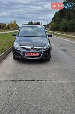 Мінівен Opel Zafira 2011 в Вараші