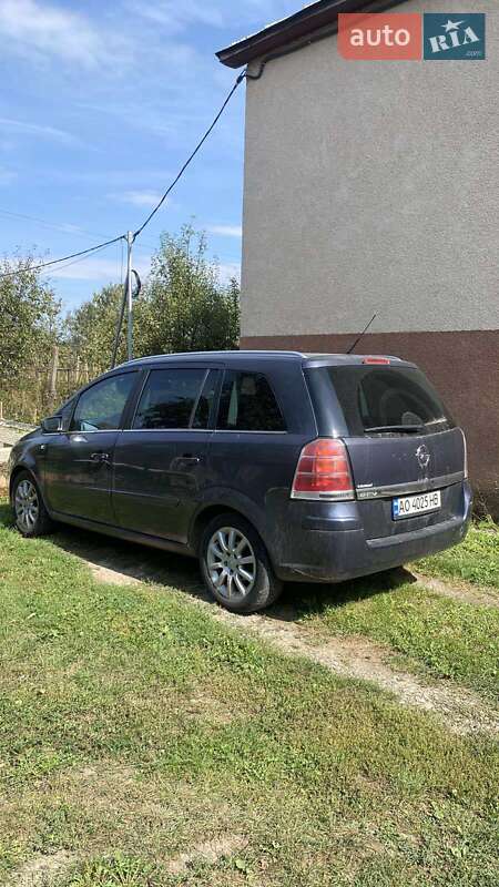 Минивэн Opel Zafira 2007 в Виноградове