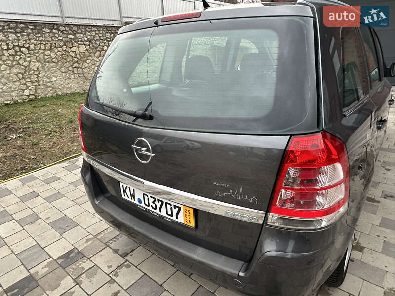 Минивэн Opel Zafira 2010 в Тернополе