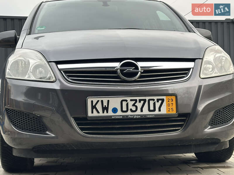 Минивэн Opel Zafira 2010 в Тернополе