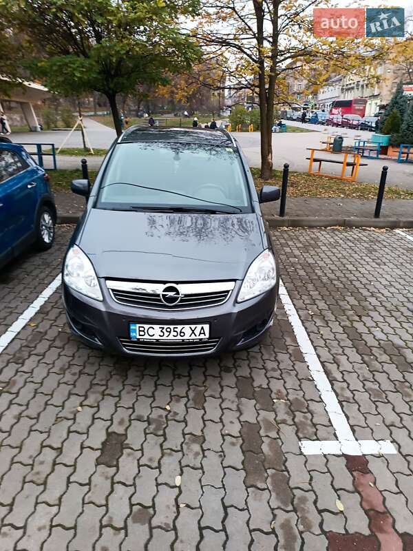 Минивэн Opel Zafira 2010 в Львове