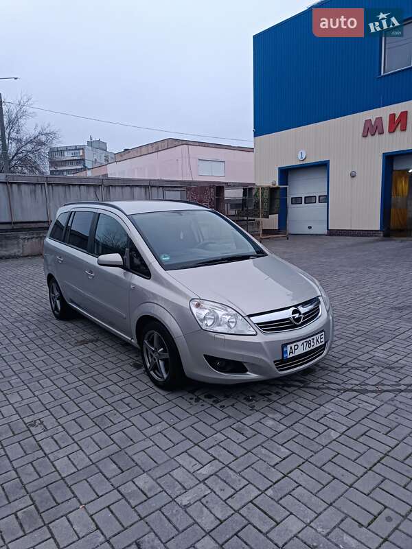 Минивэн Opel Zafira 2009 в Запорожье